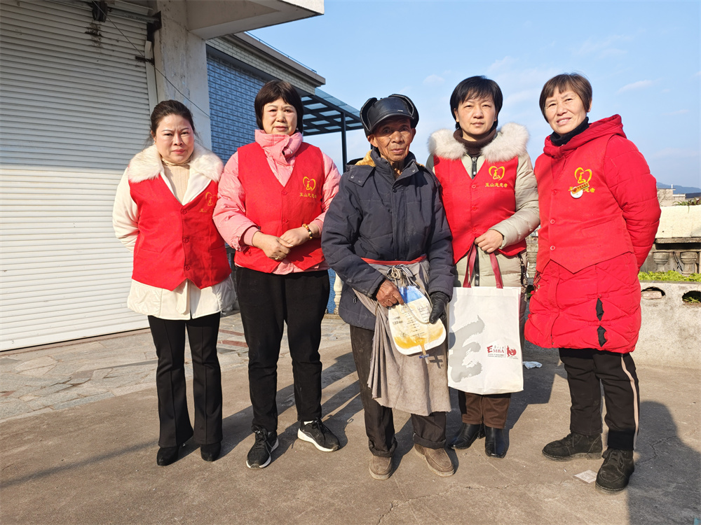 2月走访横街失独老人吴旺国 (4).jpg