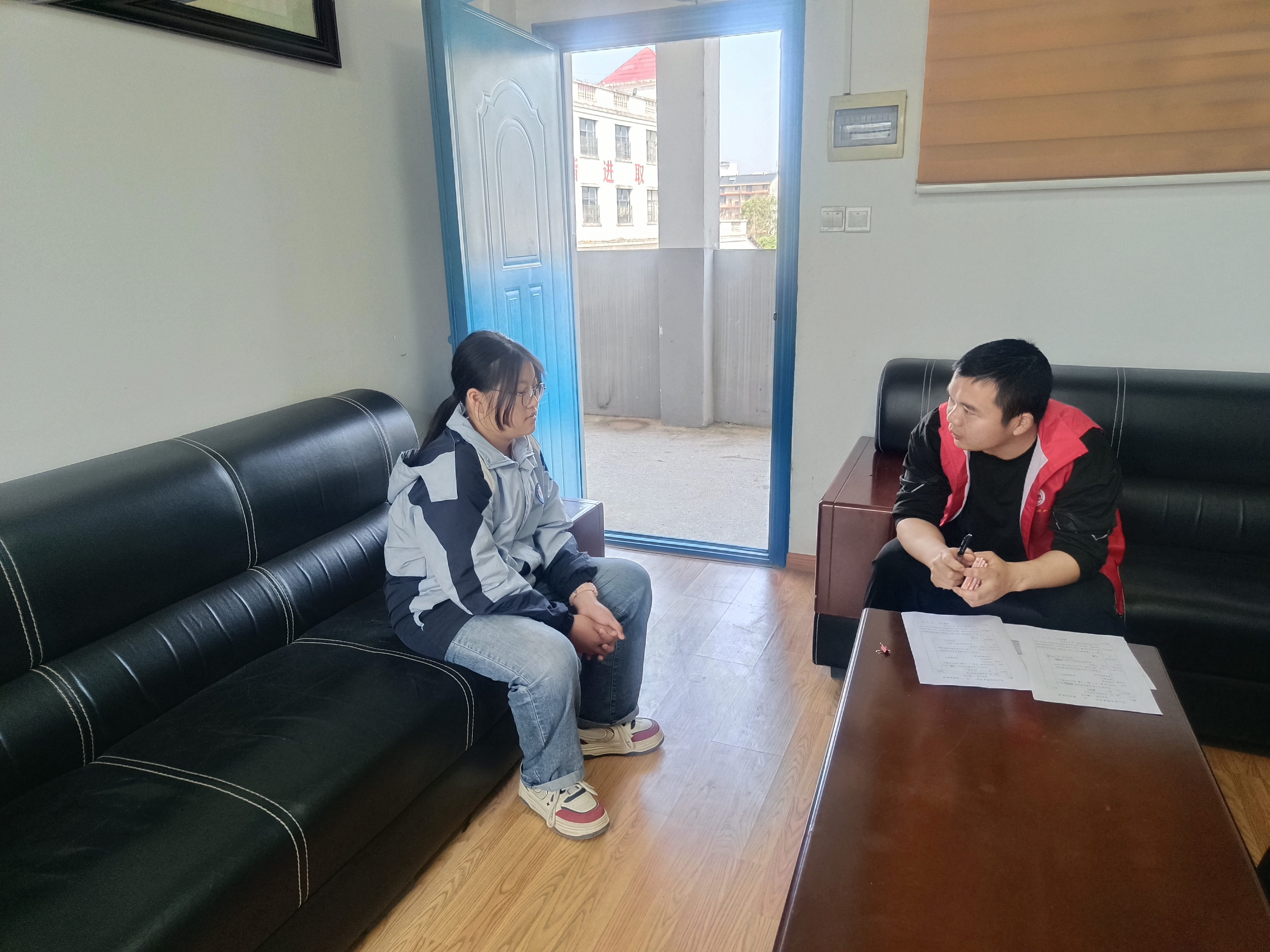 刘敏1.jpg