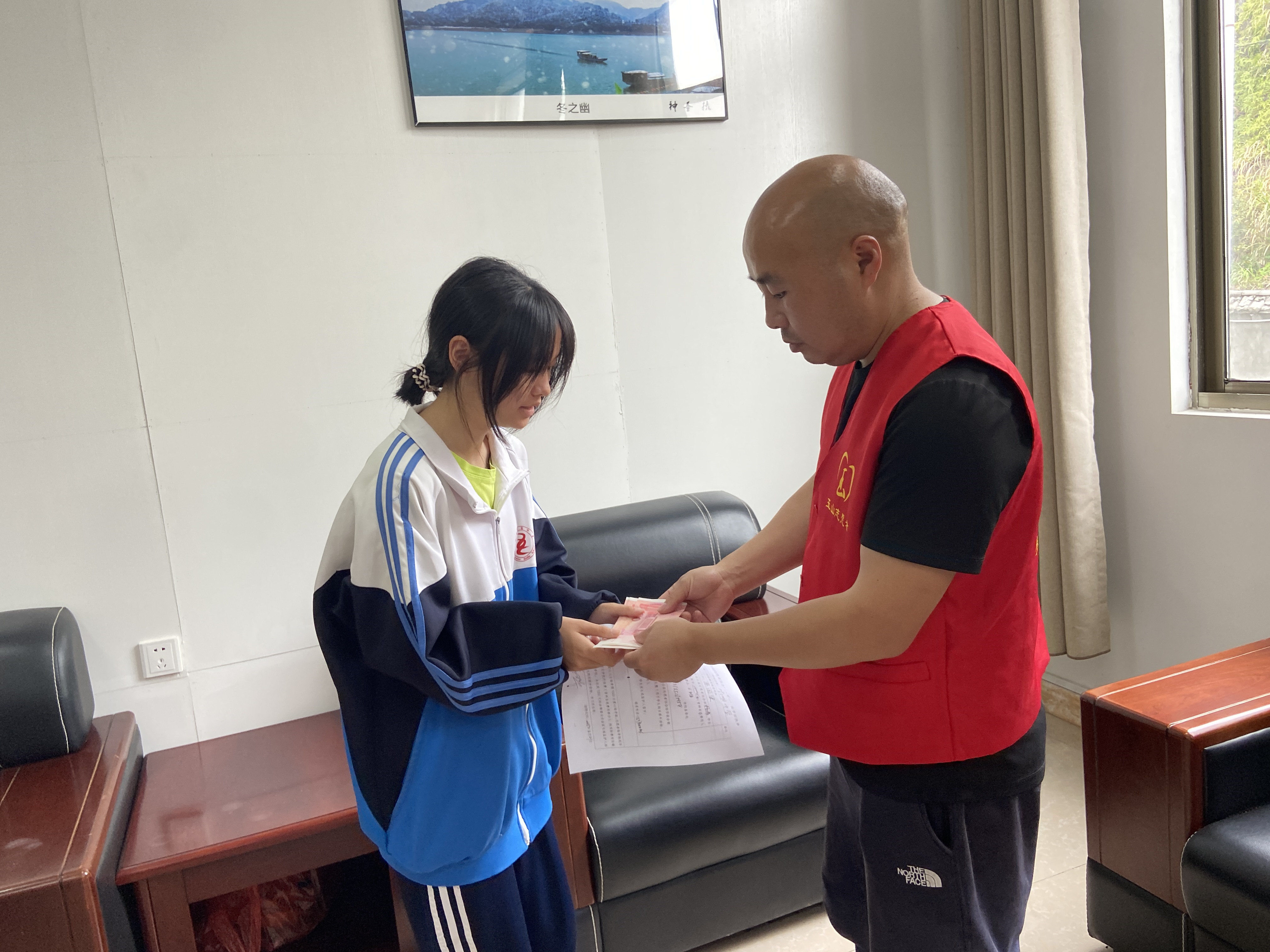 杨希2.jpg